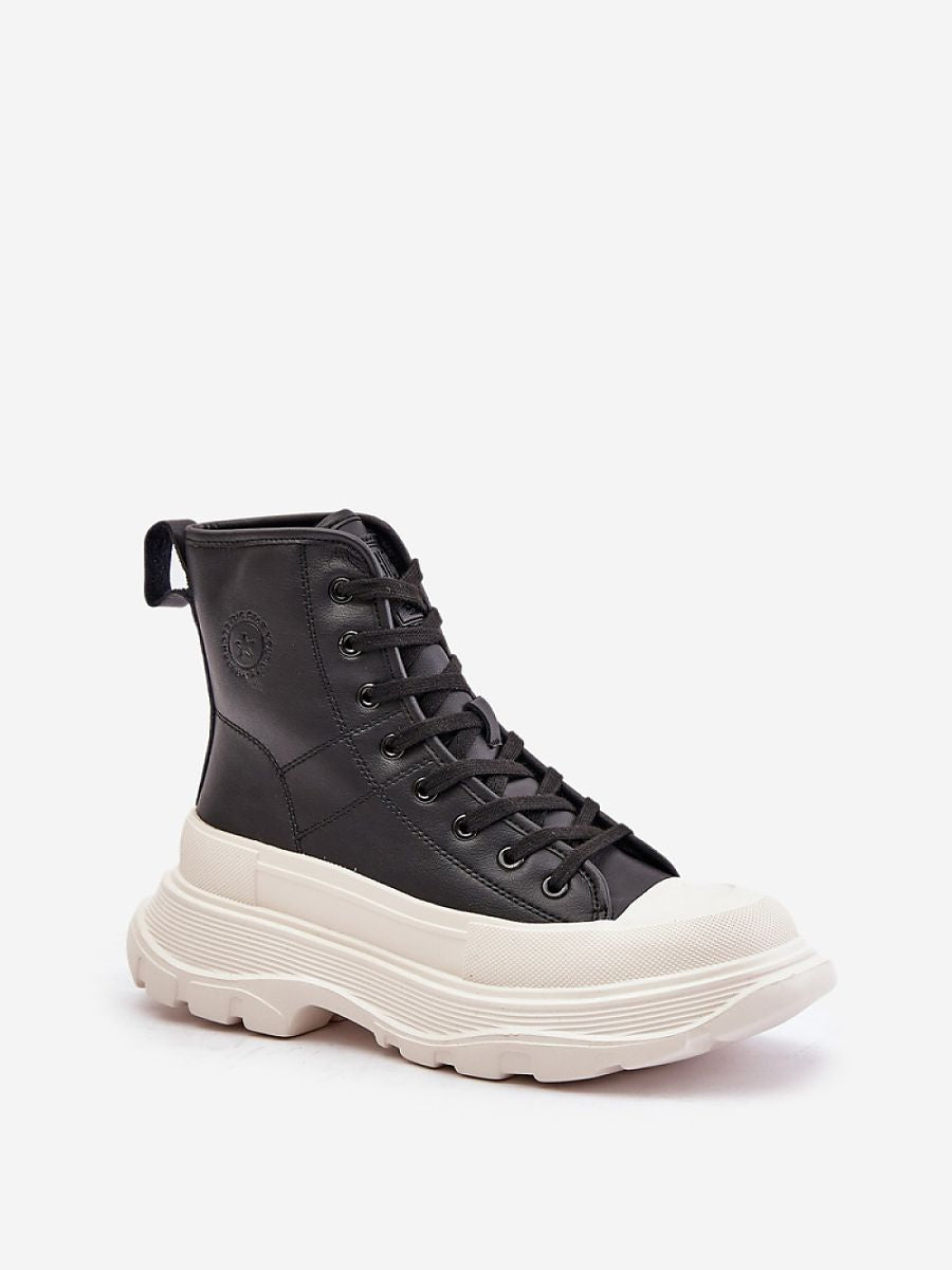 Sneakers model 202229 Step in style